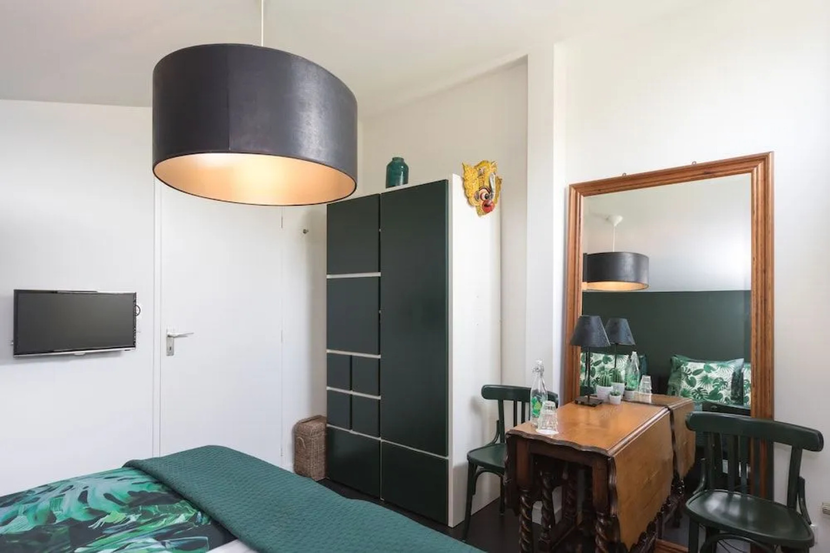 Lodewijck Slapen & Tafelen