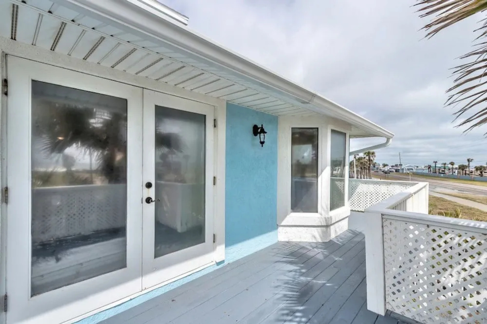 Sea Forever Upper Level by Vtrips