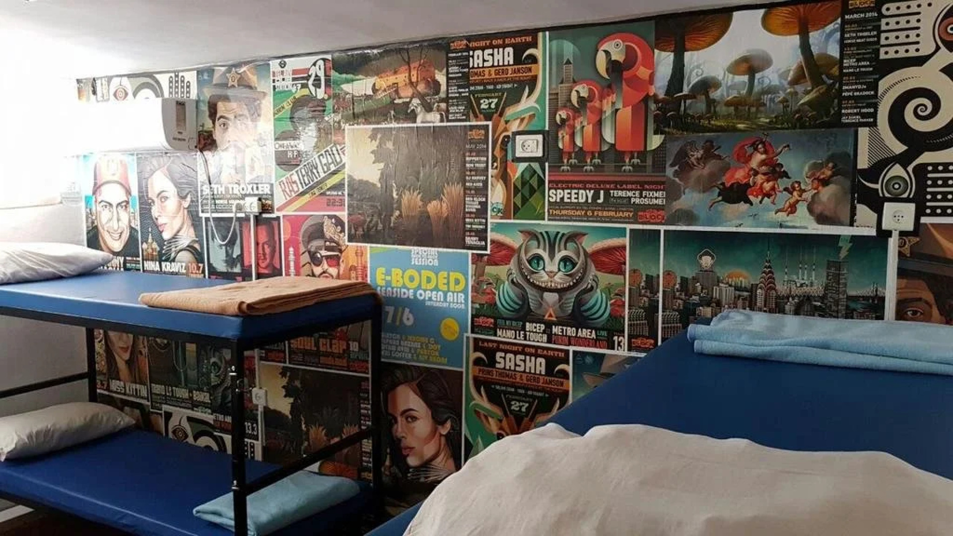 Overstay TLV Hostel