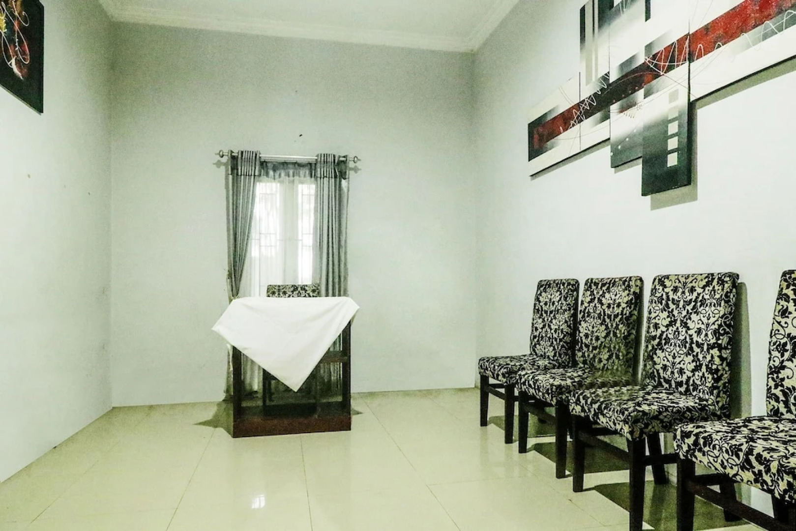 OYO 90490 Hotel Nyi Rindang