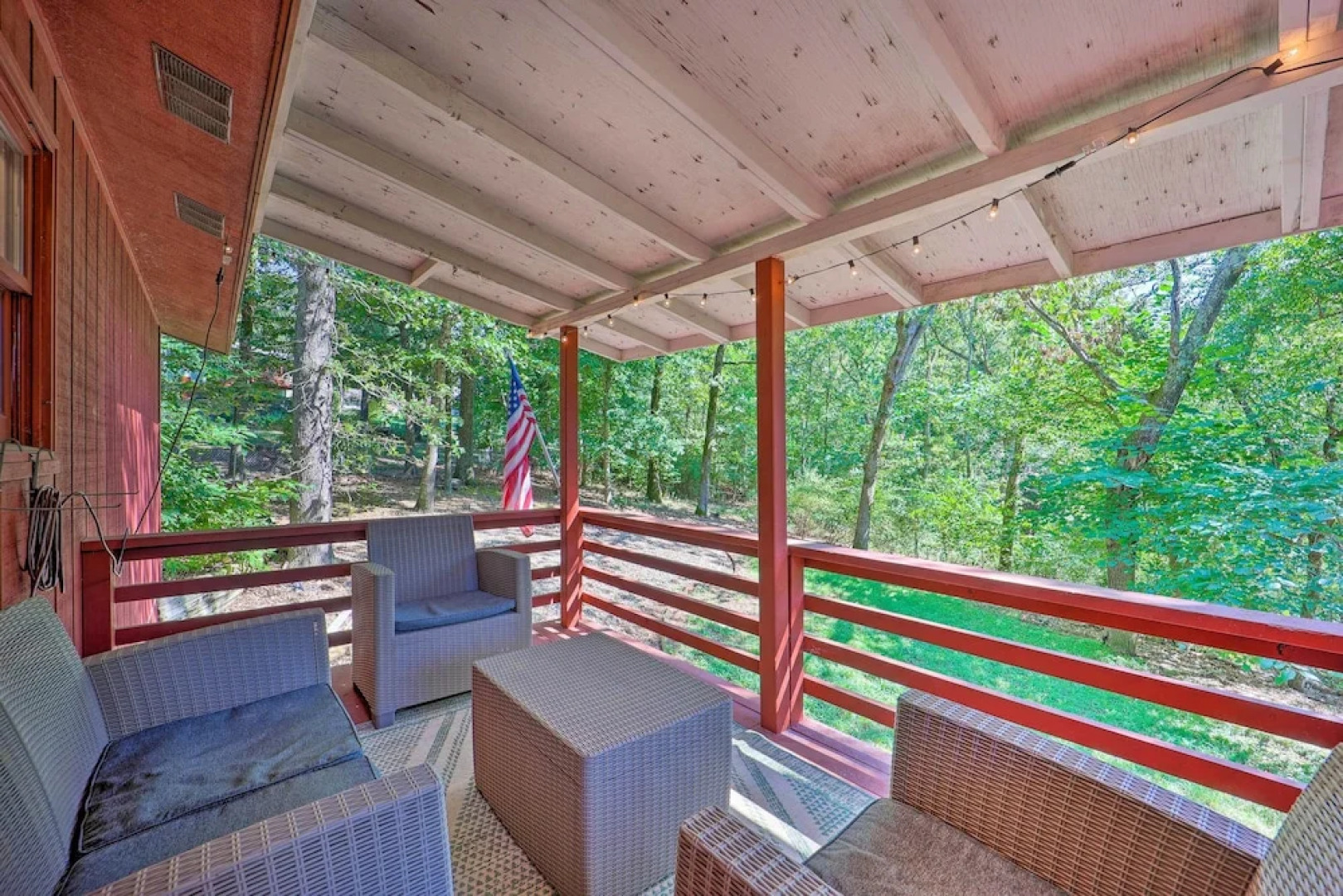 Dog-friendly Bella Vista Home w/ Grill + Deck