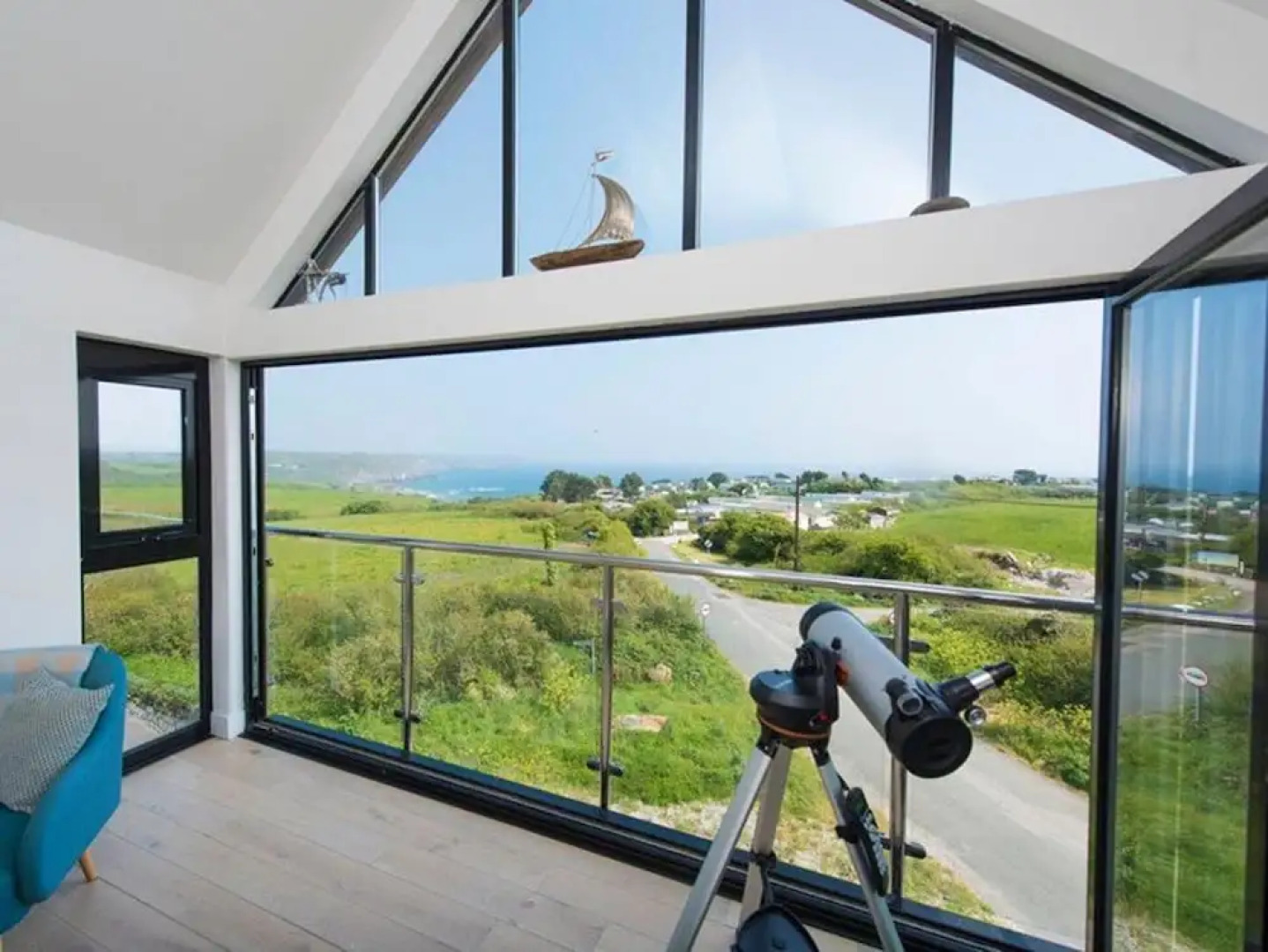 Immaculate 2 Bed Apartment on The Lizard Cornwall