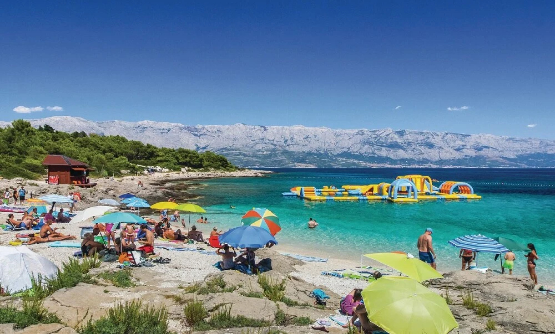 Amazing Home in Praznica With 4 Bedrooms, Wifi and Outdoor Swimming Pool