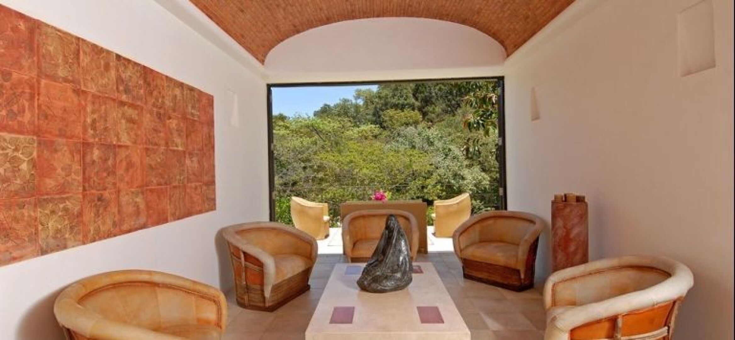 Villa Azalea Inn & Organic Farm