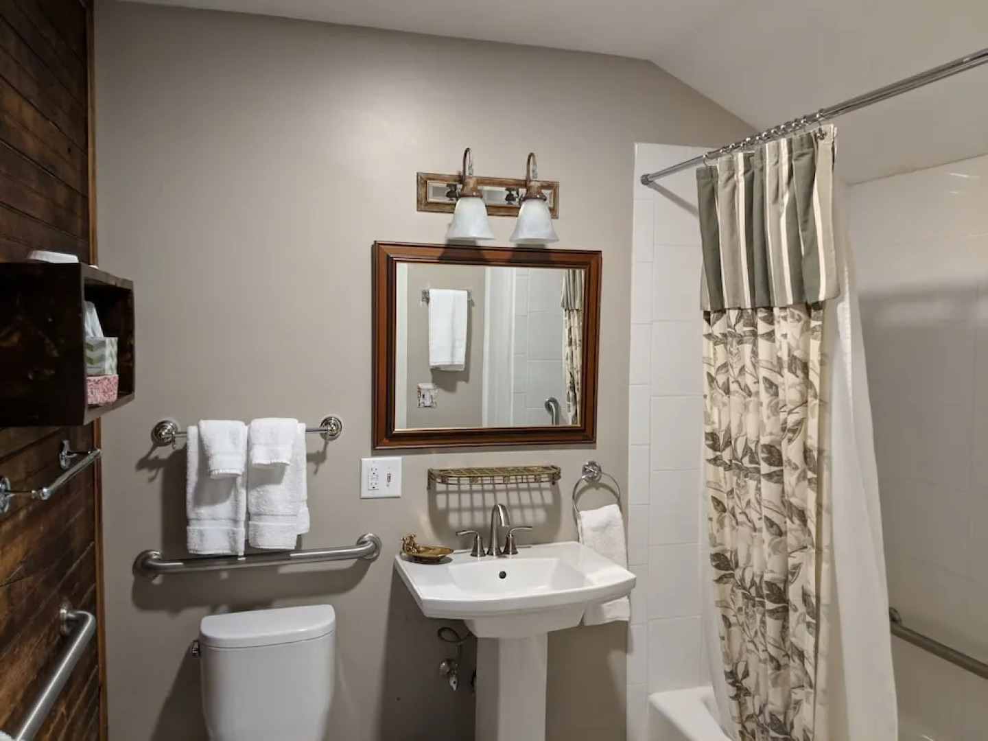 Heart of the Village Inn