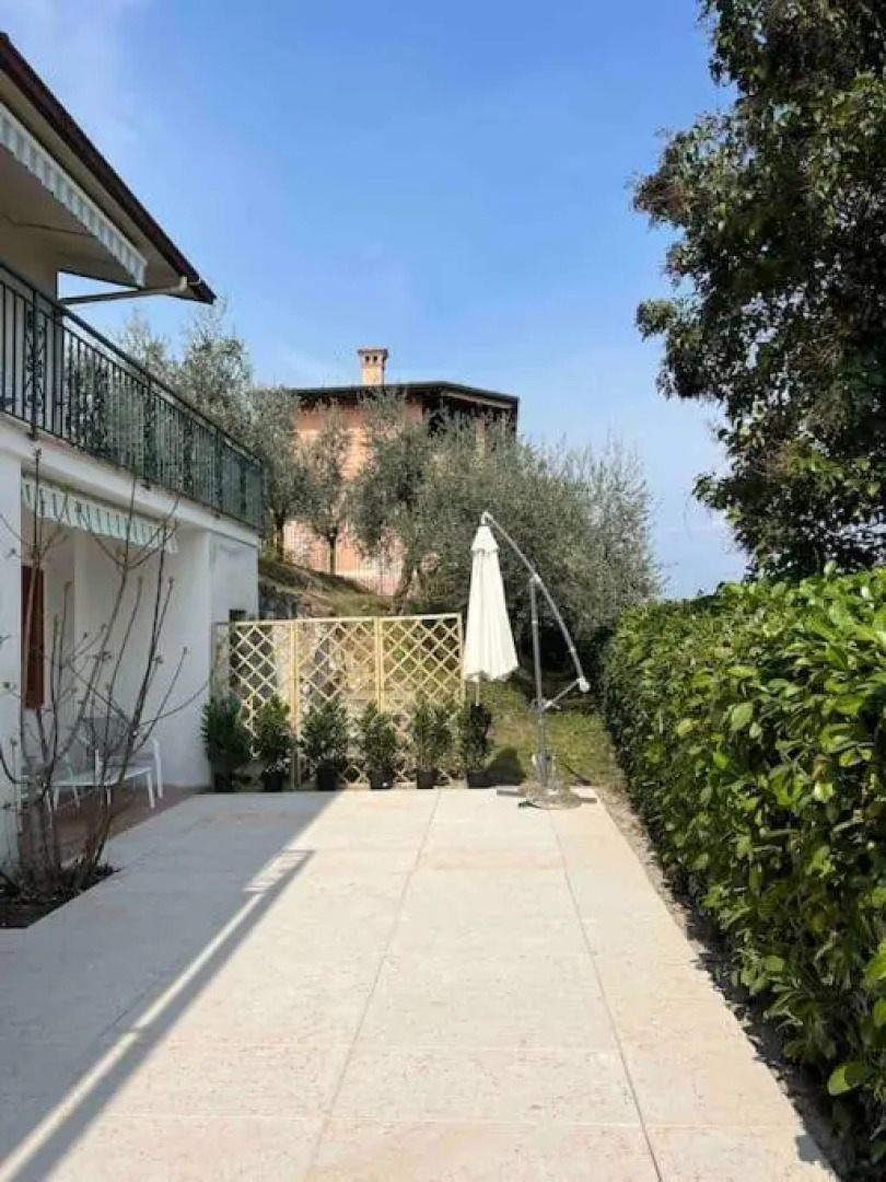 Entire home/flat 5min from Lake Garda