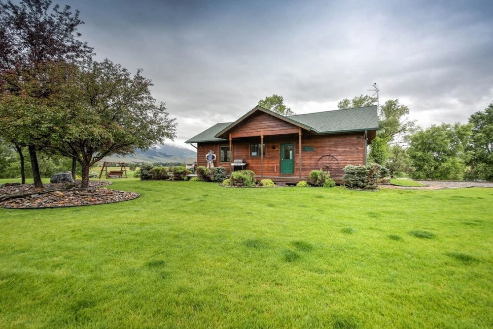 PV - Yellowstone River Retreat