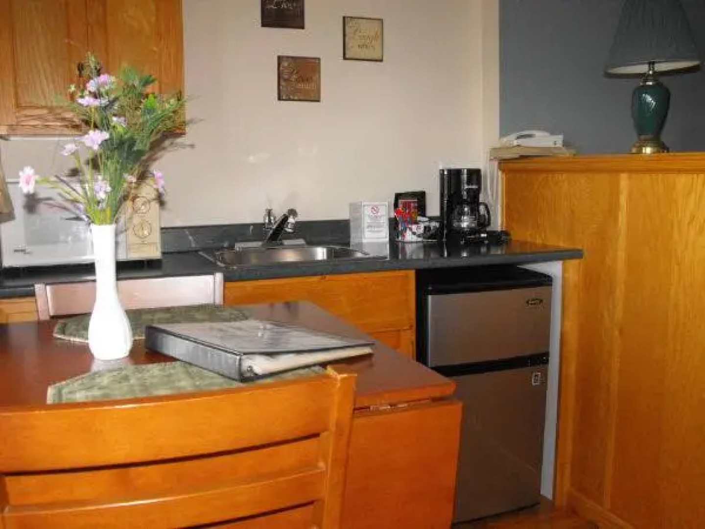 Dewar’s inn and Cottages