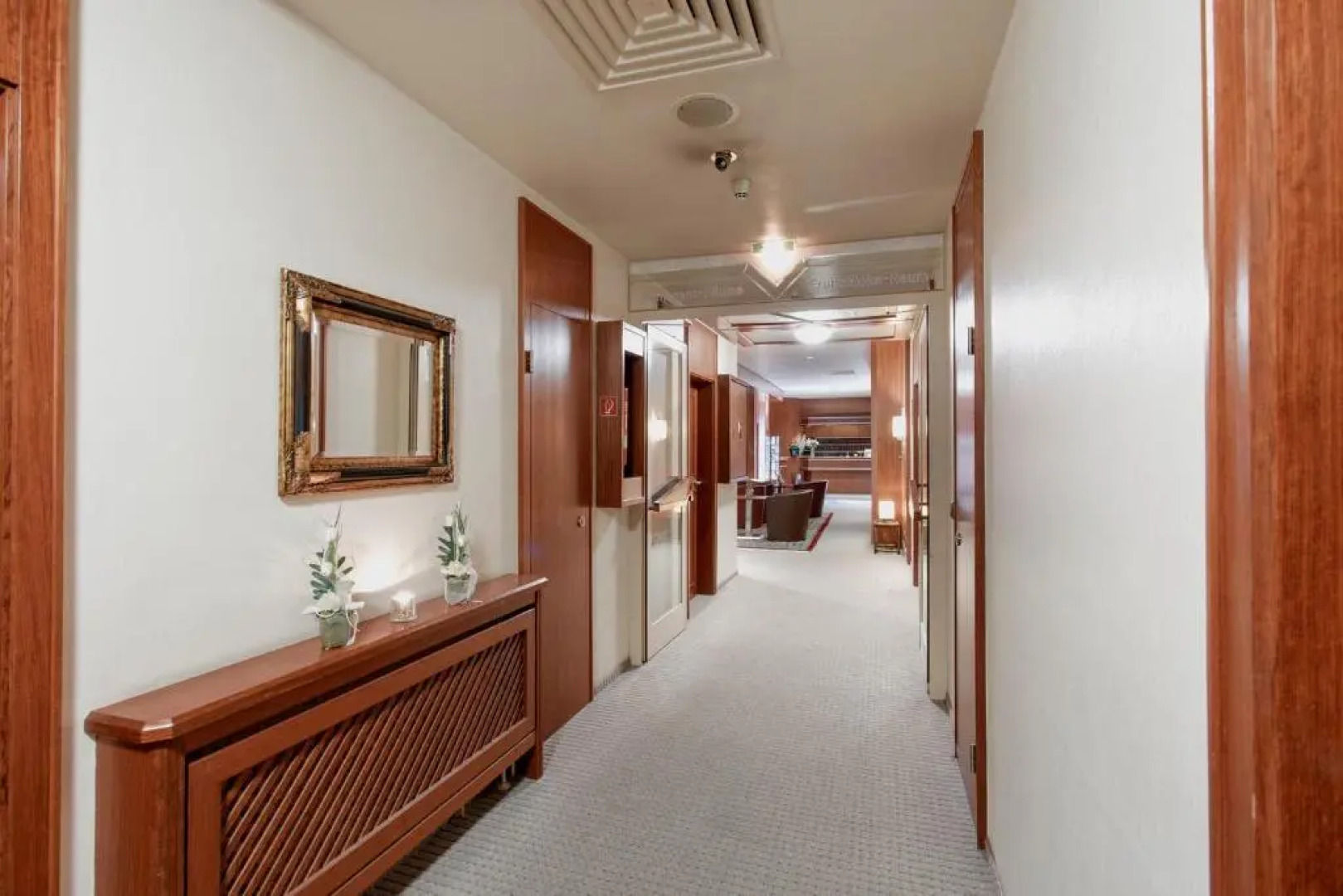 Best Living Hotel Arotel