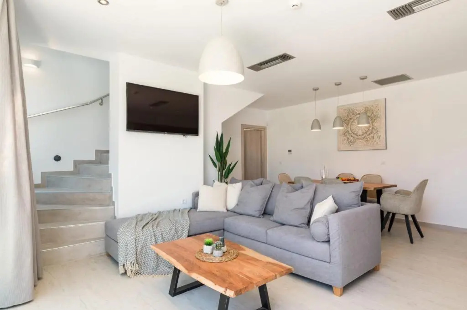 Villa Bougainvillea Boutique 1 by Villa Plus