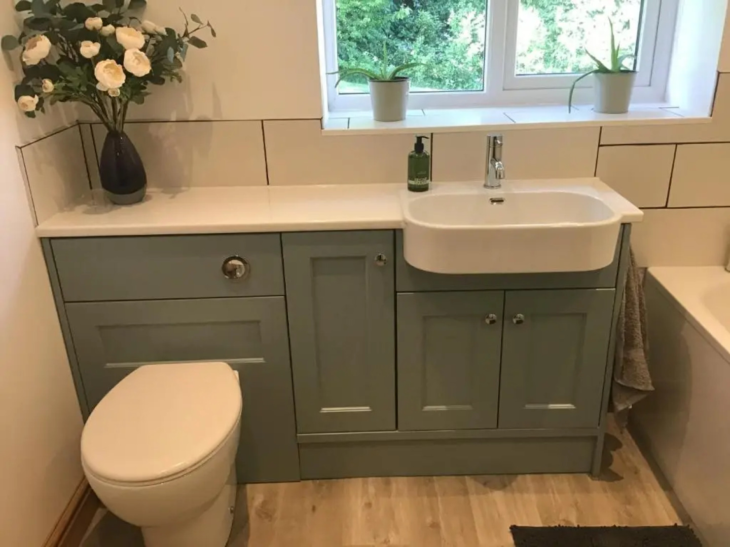 3 Bedroom Bungalow in Llanrhaeadr Ym