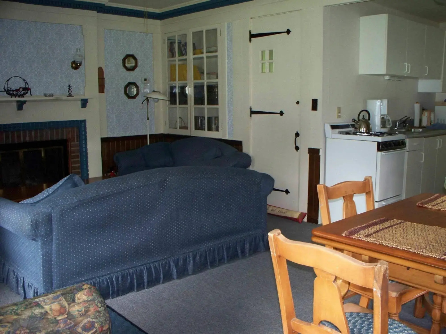 Maple Springs Lake Side Inn