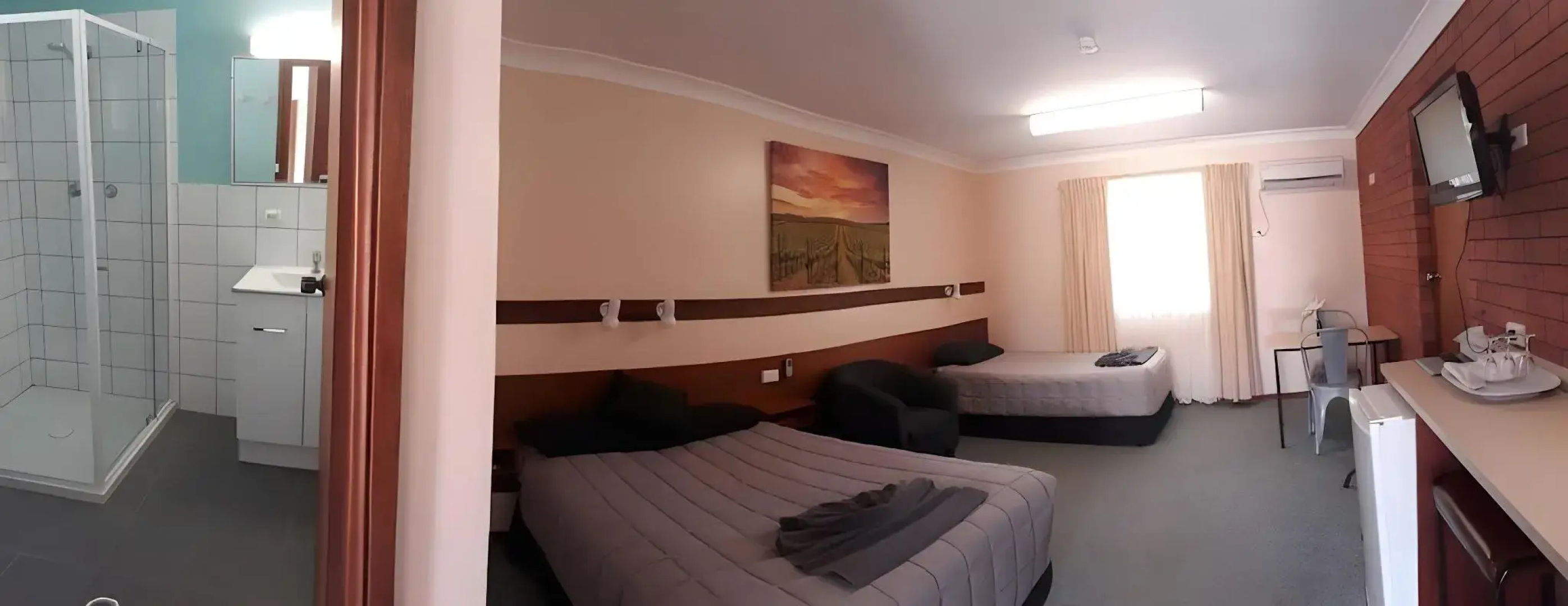 Castlereagh Motor Inn