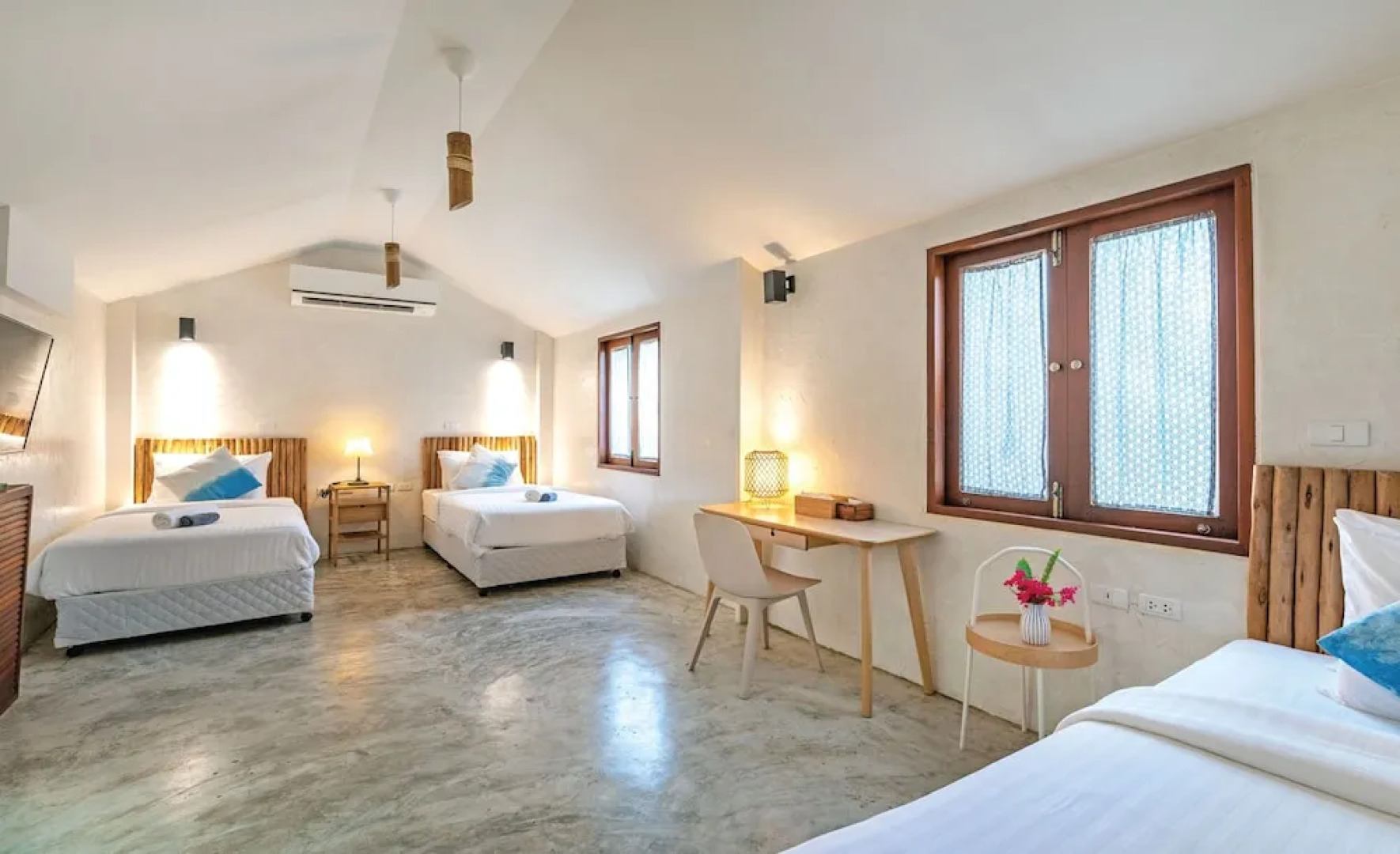 The Little White Bird Traveller Hostel