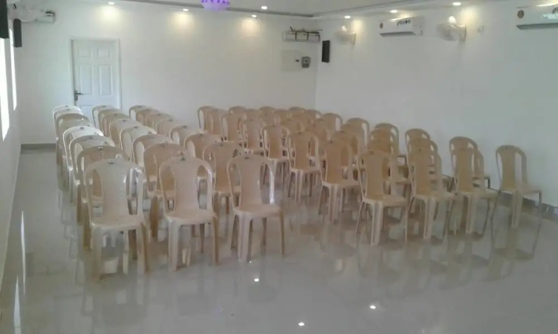 Varuna Inn Banquets & Resort