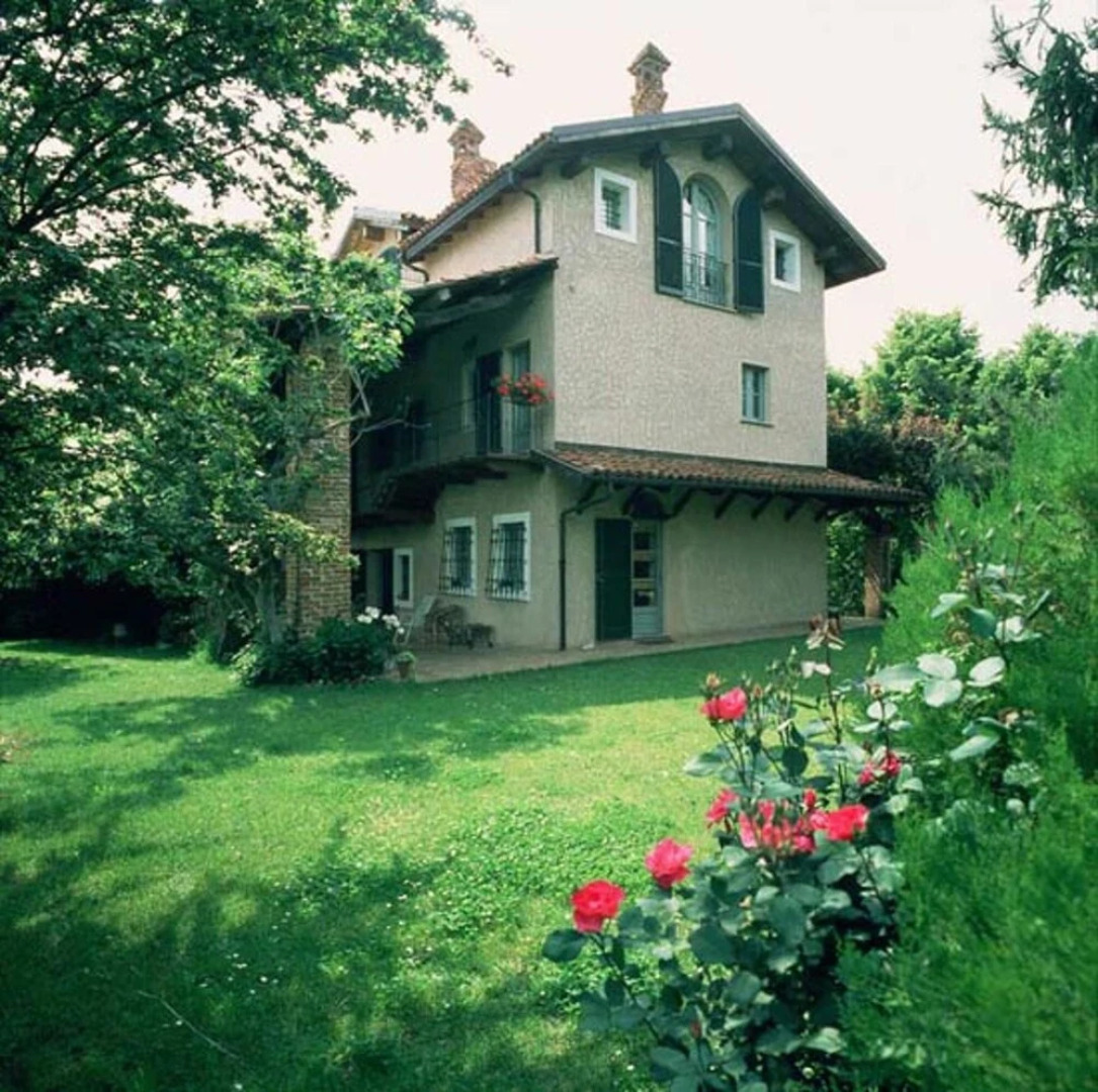 Apartment With 2 Bedrooms in Carrù, With Enclosed Garden - 45 km From