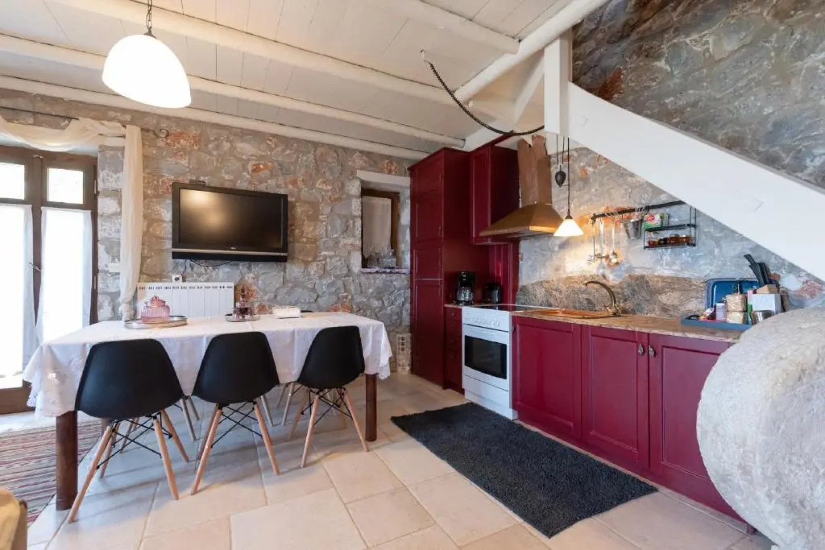 Luxury Stonehouse Verga