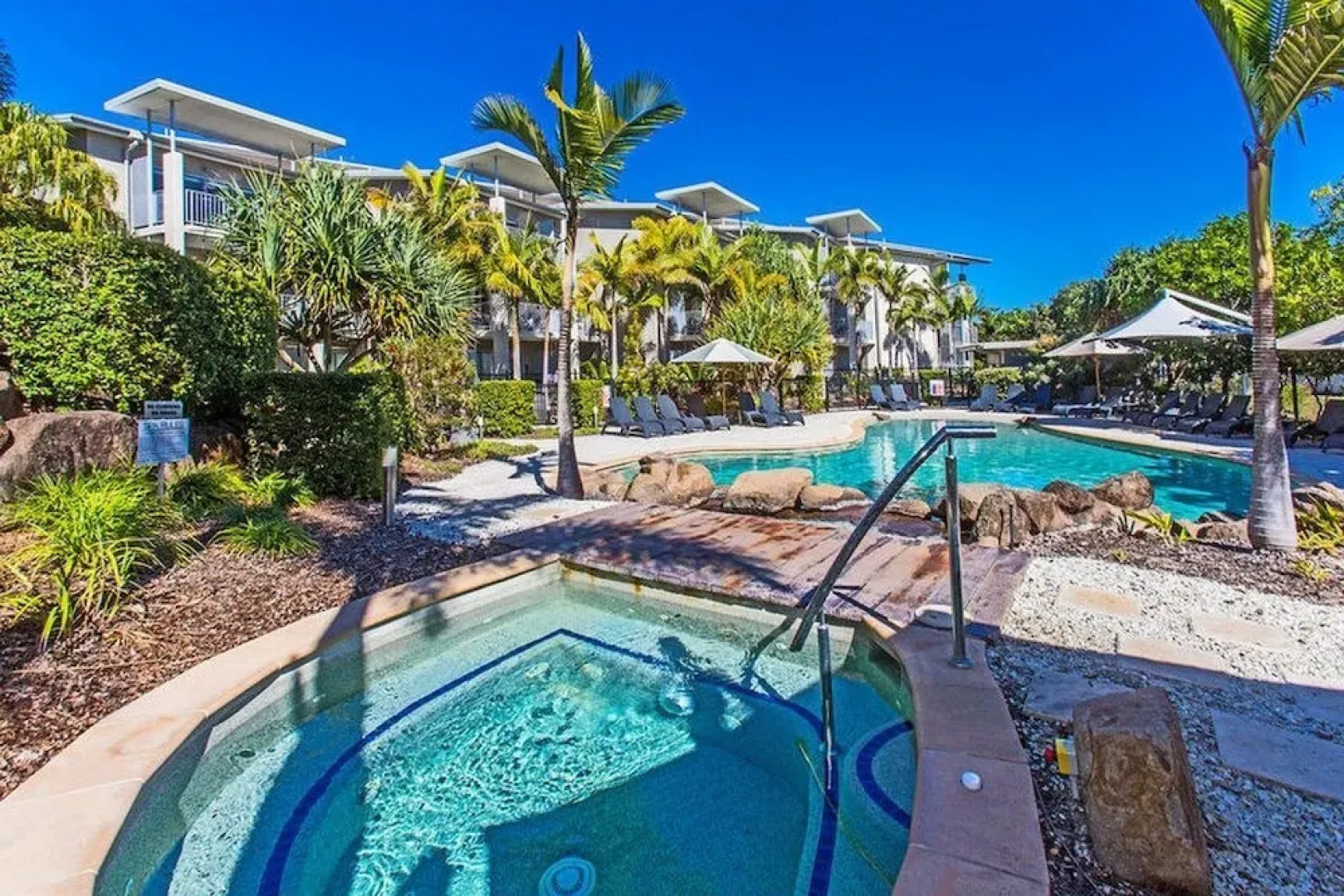 Resort & Spa 2302/03 Ocean Glimpses Over Central Park