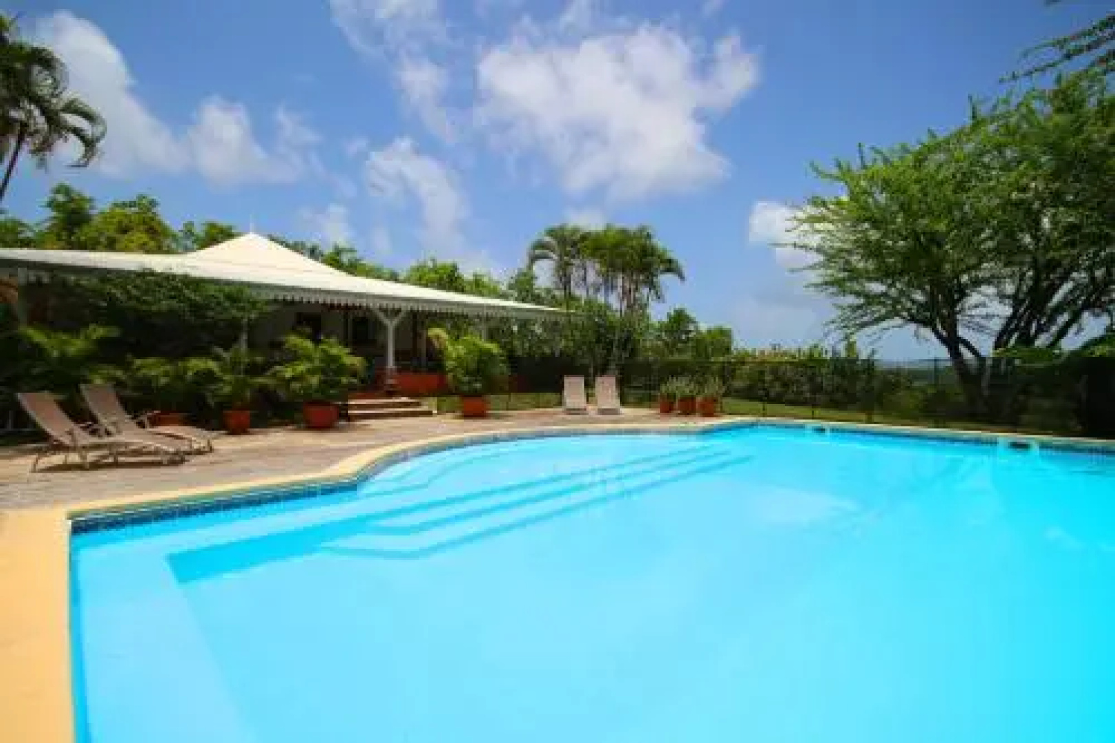 Villa avec piscine et vue mer (MQRO08)