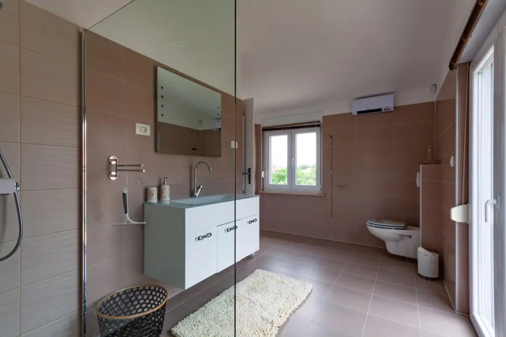 Five bedroom villa Emily with pool