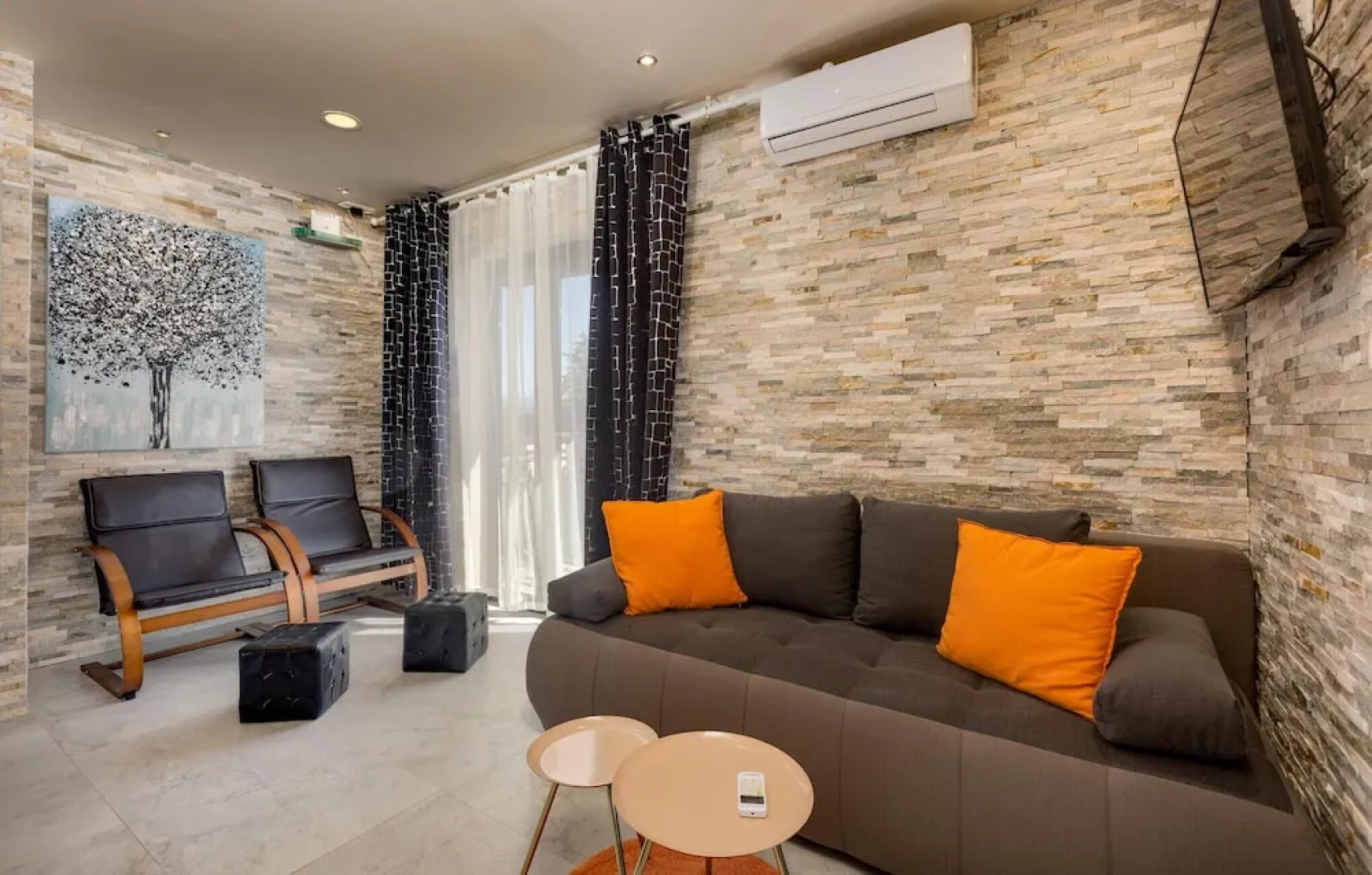 Awesome Home in Vantacici With Jacuzzi, Sauna and Wifi