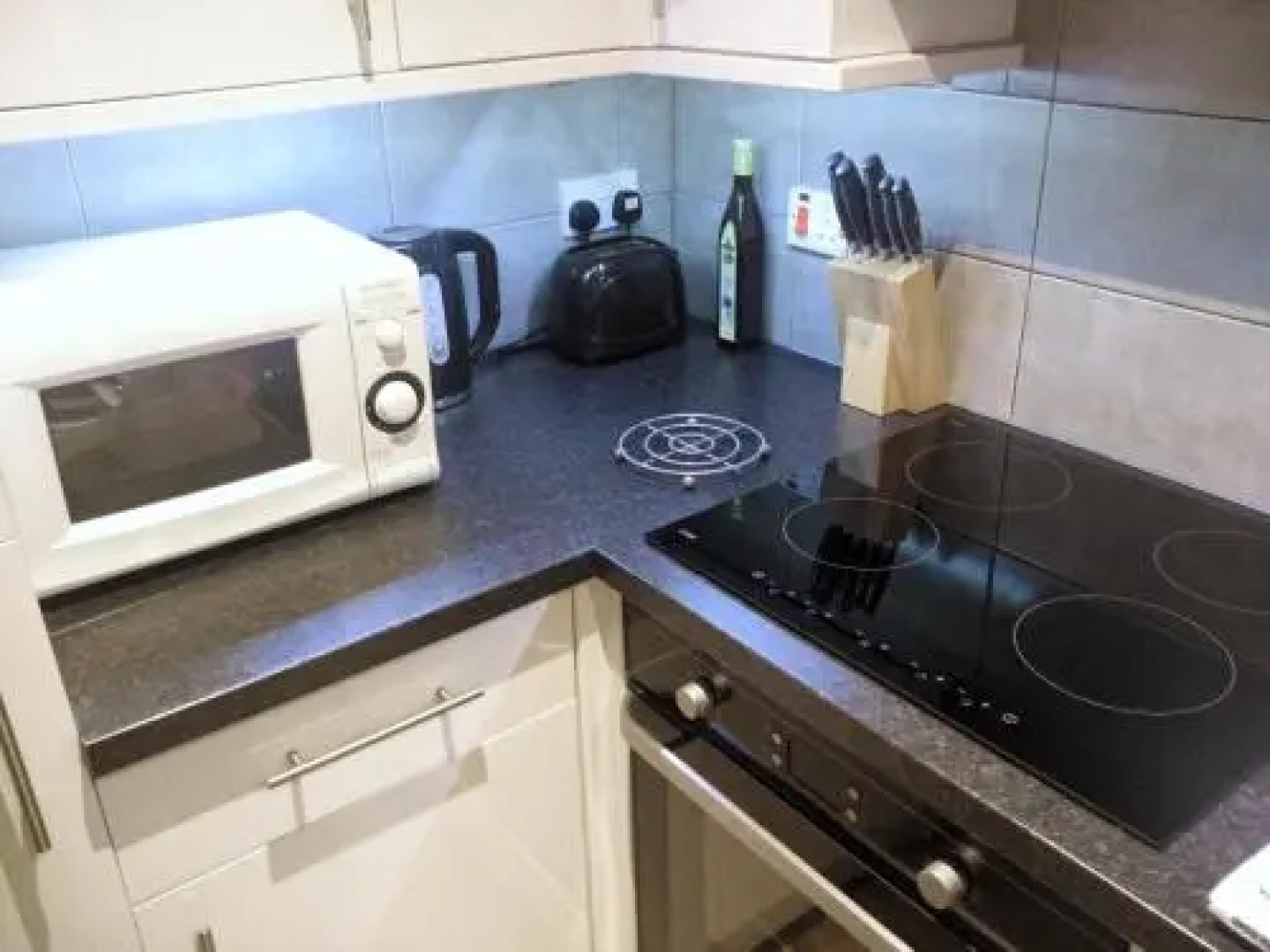 456js Edinburgh Self-Catering Apartment