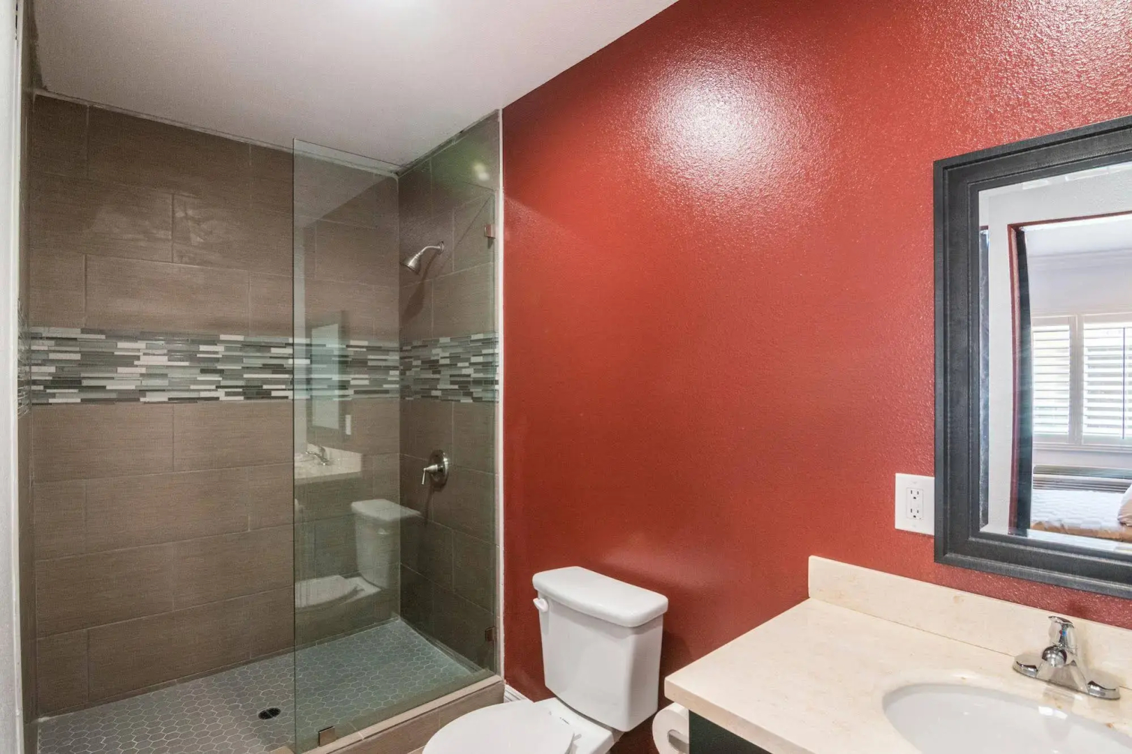 Rodeway Inn & Suites