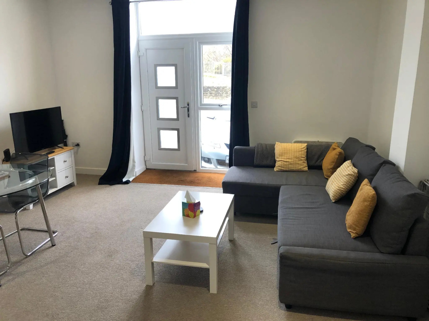 La Fontaine Court Apartments by Aldershot Short Stays