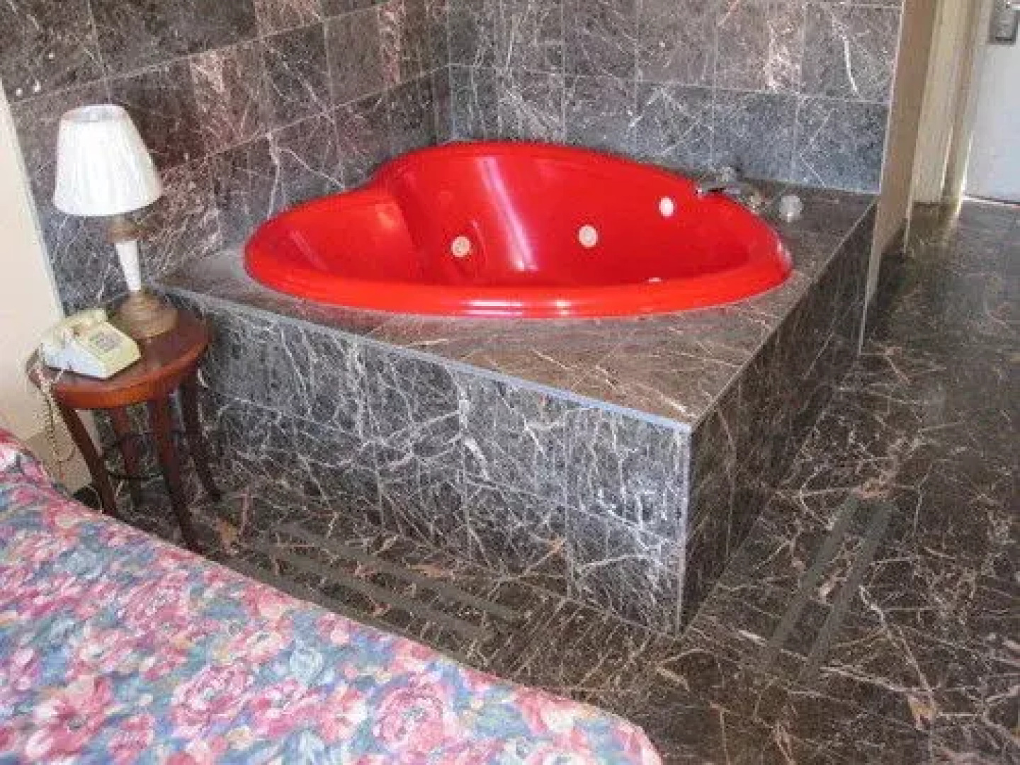 Budget Host Town Center