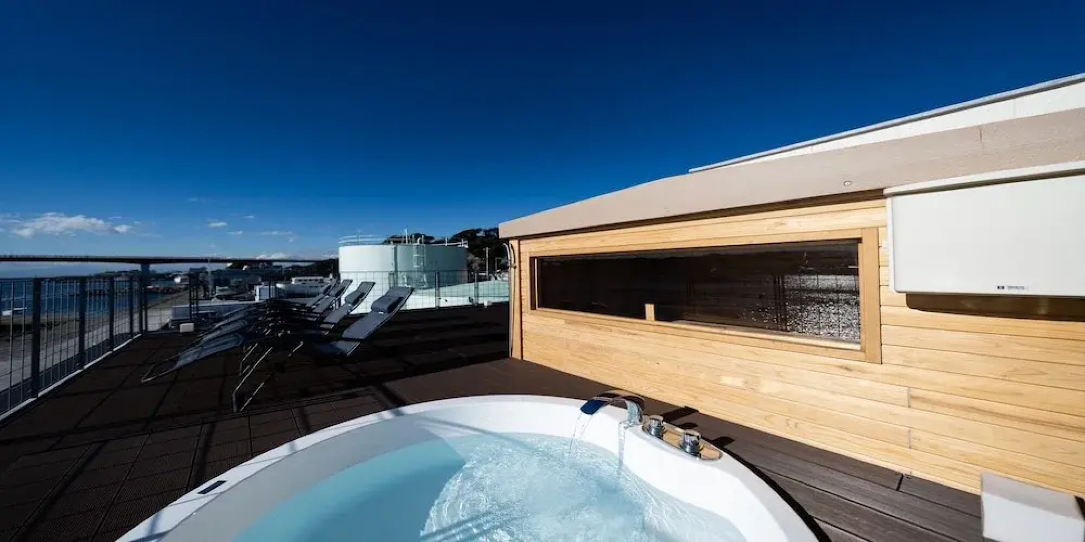 the View miurashiharumicho