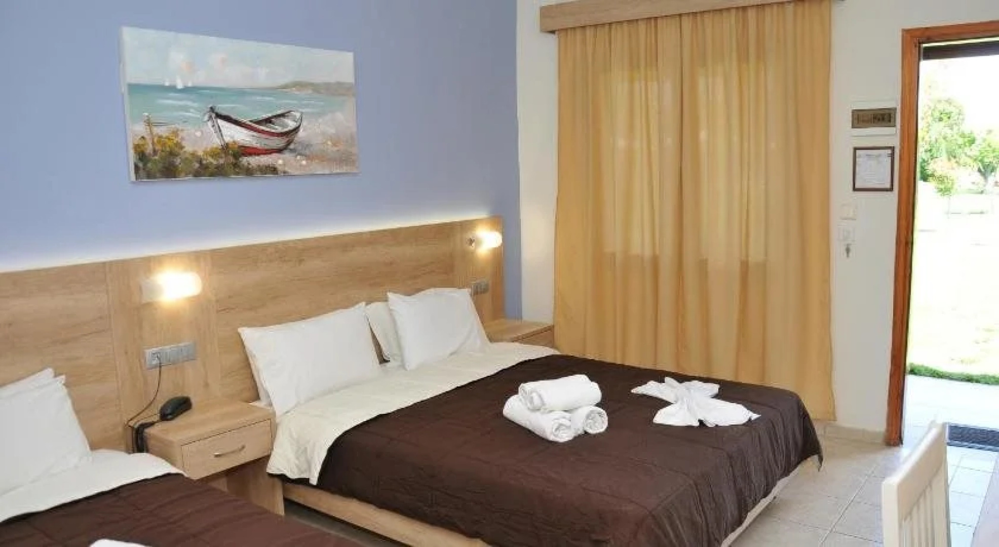 Denis Hotel and Bungalows