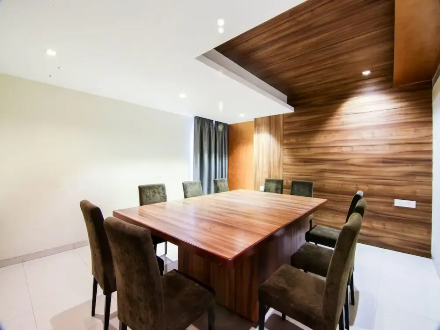 OYO 5561 Hotel Cambean