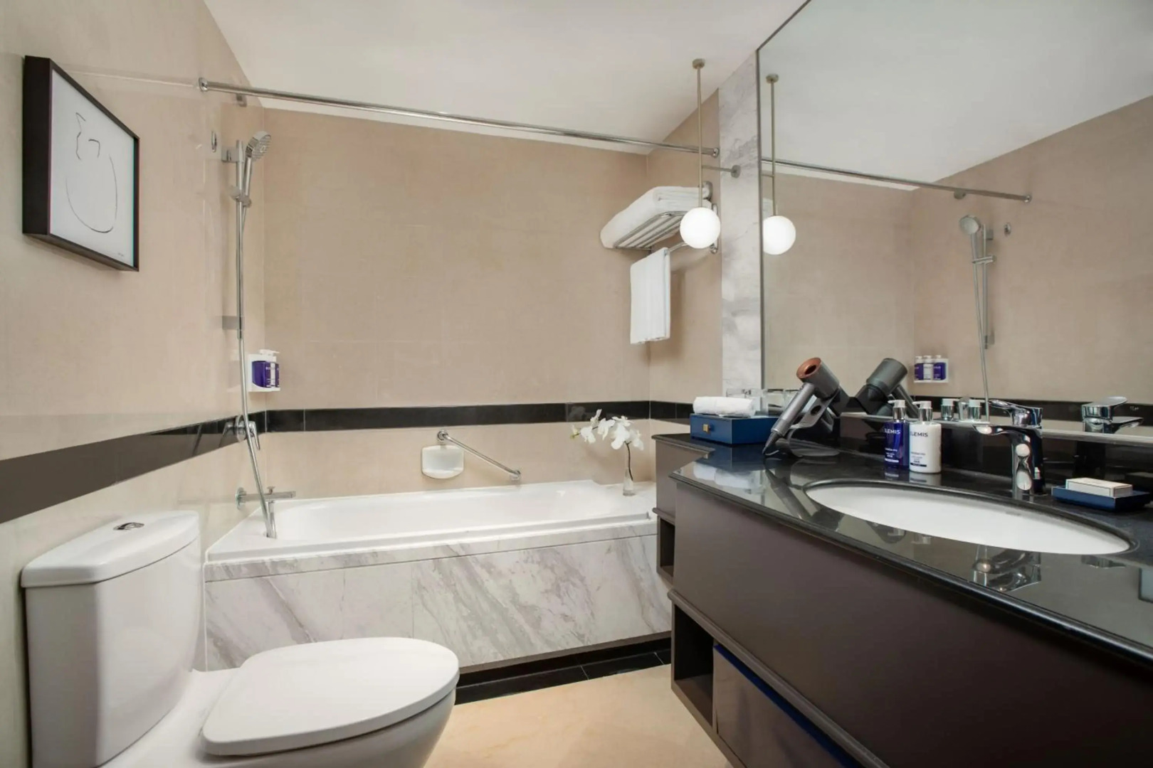 voco Wuhan Xinhua by IHG