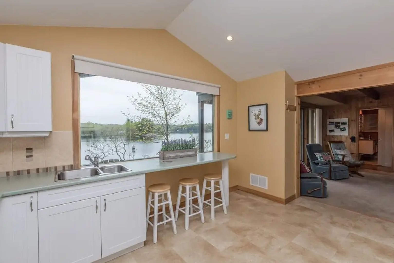 Brandy on the Rocks ~ a perfect family retreat on Brandy Lake!