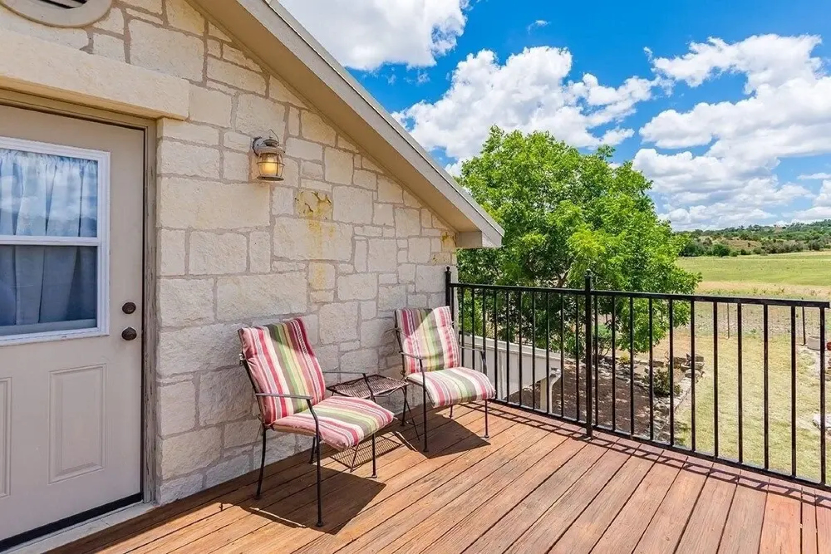 Country Memories 1 Bedroom Cottage by Redawning