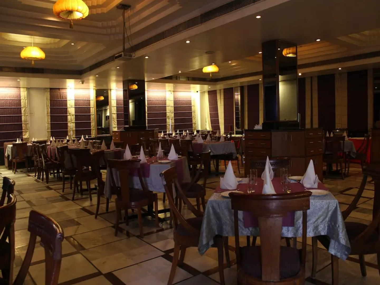 OYO 2617 Hotel Samrat Heavens