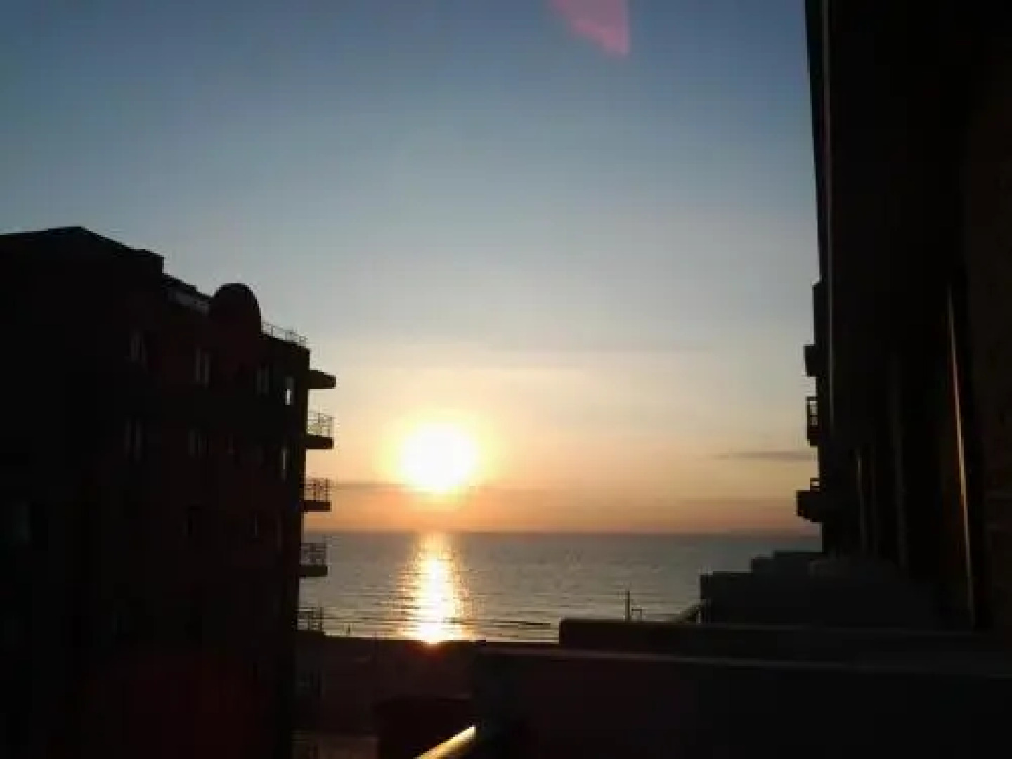 Zonnig Appartement met Zeezicht