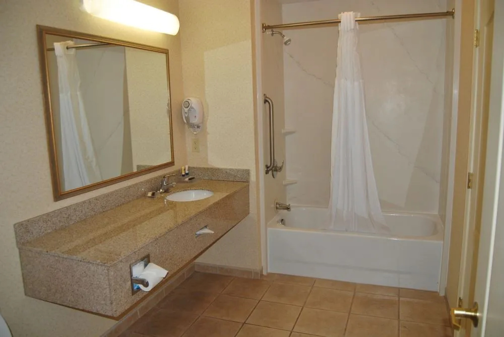 Red Roof Inn & Suites Berea