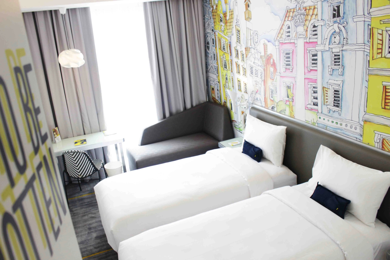 YELLO Hotel Harmoni Jakarta