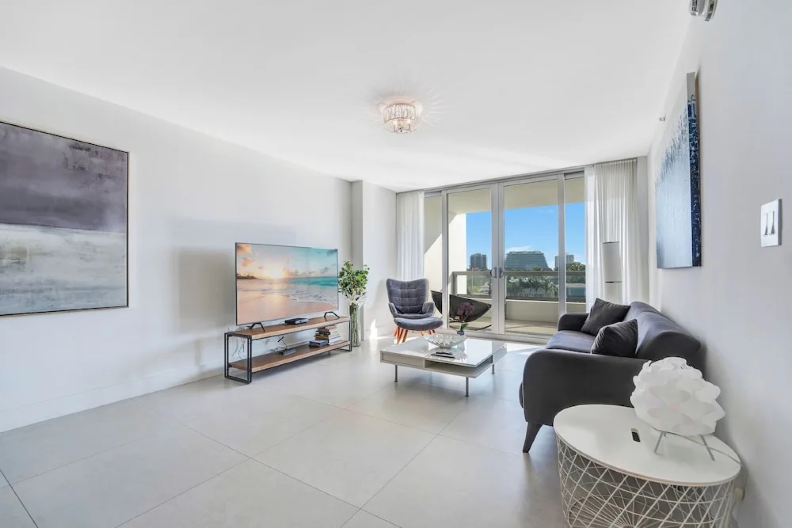Stunning 2BR 2BA  Bay Harbour with Pool