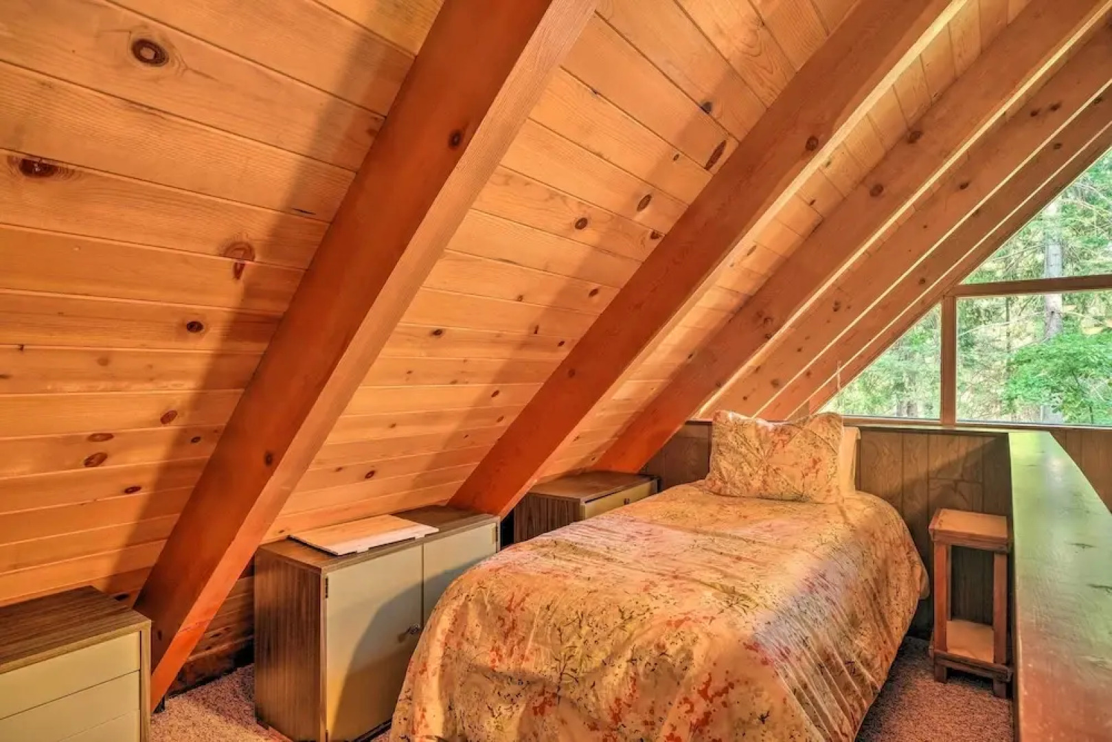 Twain Harte Mountain Cabin w/ Deck - 3 Mi to Dtwn