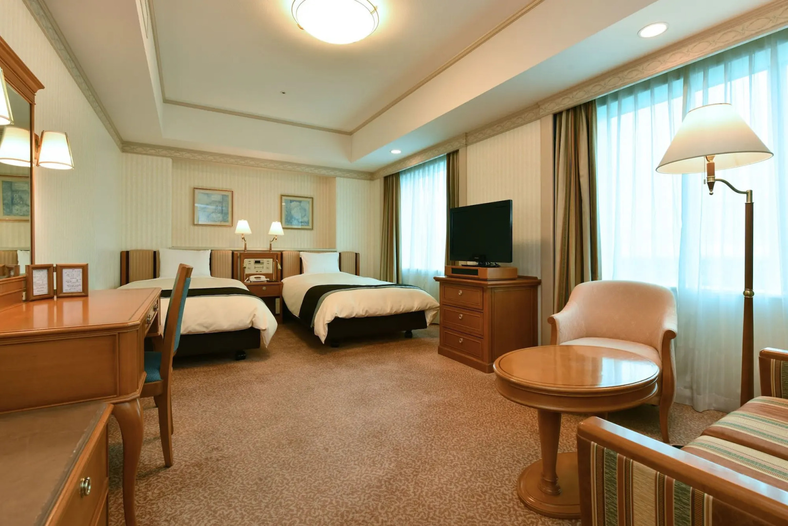 Отель The Crest Hotel Kashiwa