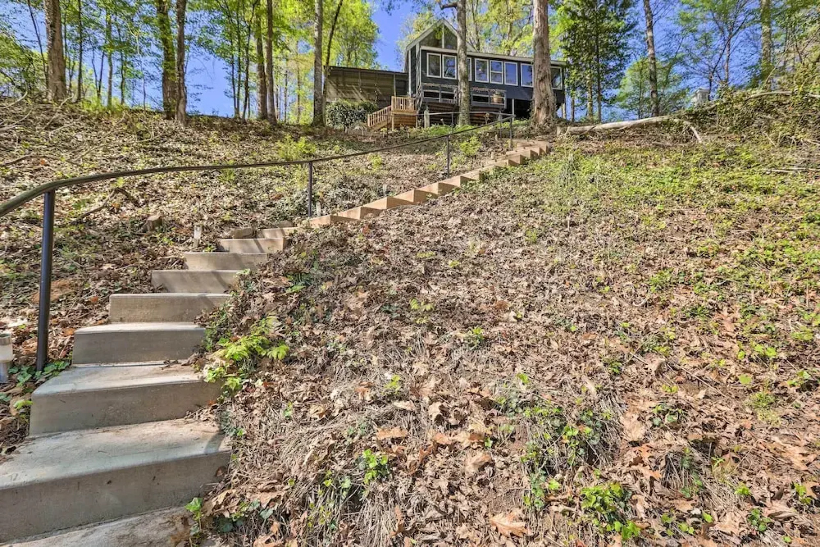 'the Chalet on Sinclair' w/ Private Dock & Kayaks!