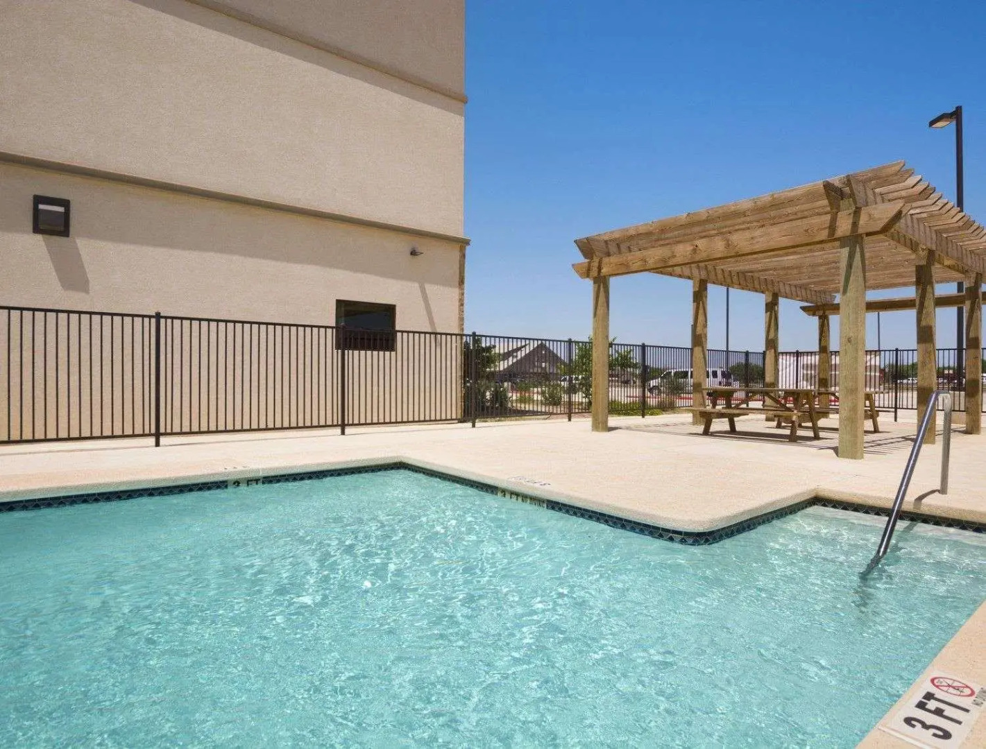 PetroStay Inn & Suites Cotulla