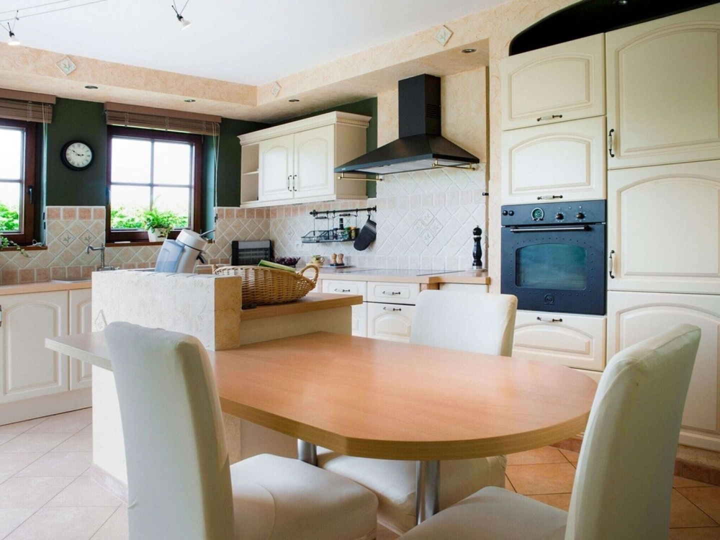 Garden-View Villa in Habay-la-Neuve with Sauna