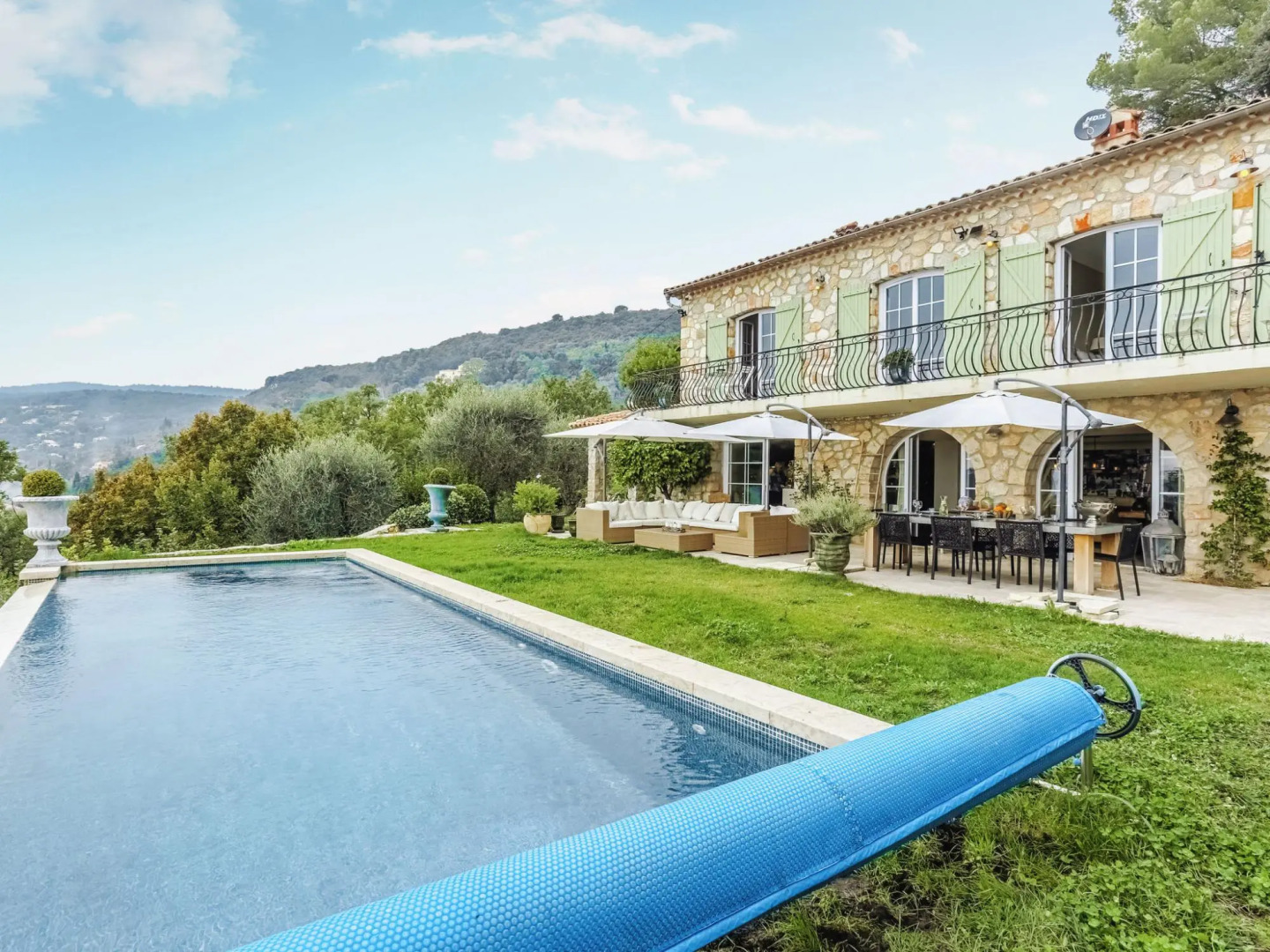Mountain Villa With Panoramic Sea Views and Pool in Grasse