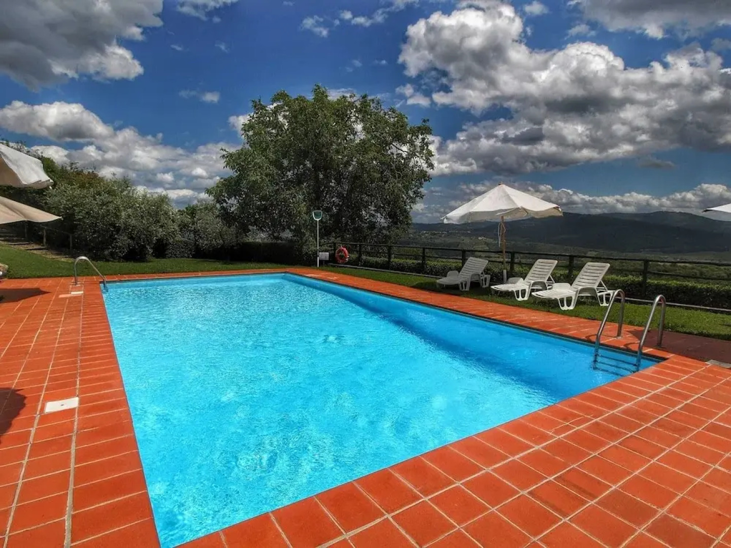 Apartment in Pergine Valdarno With Pool