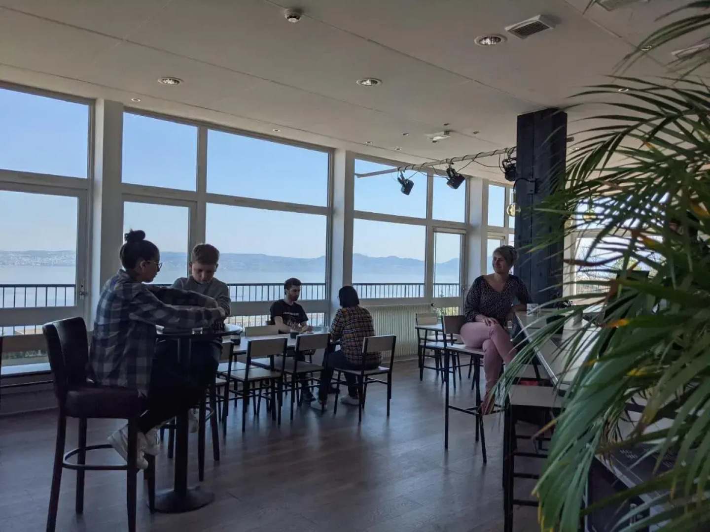 Coté Lac Hostel Evian