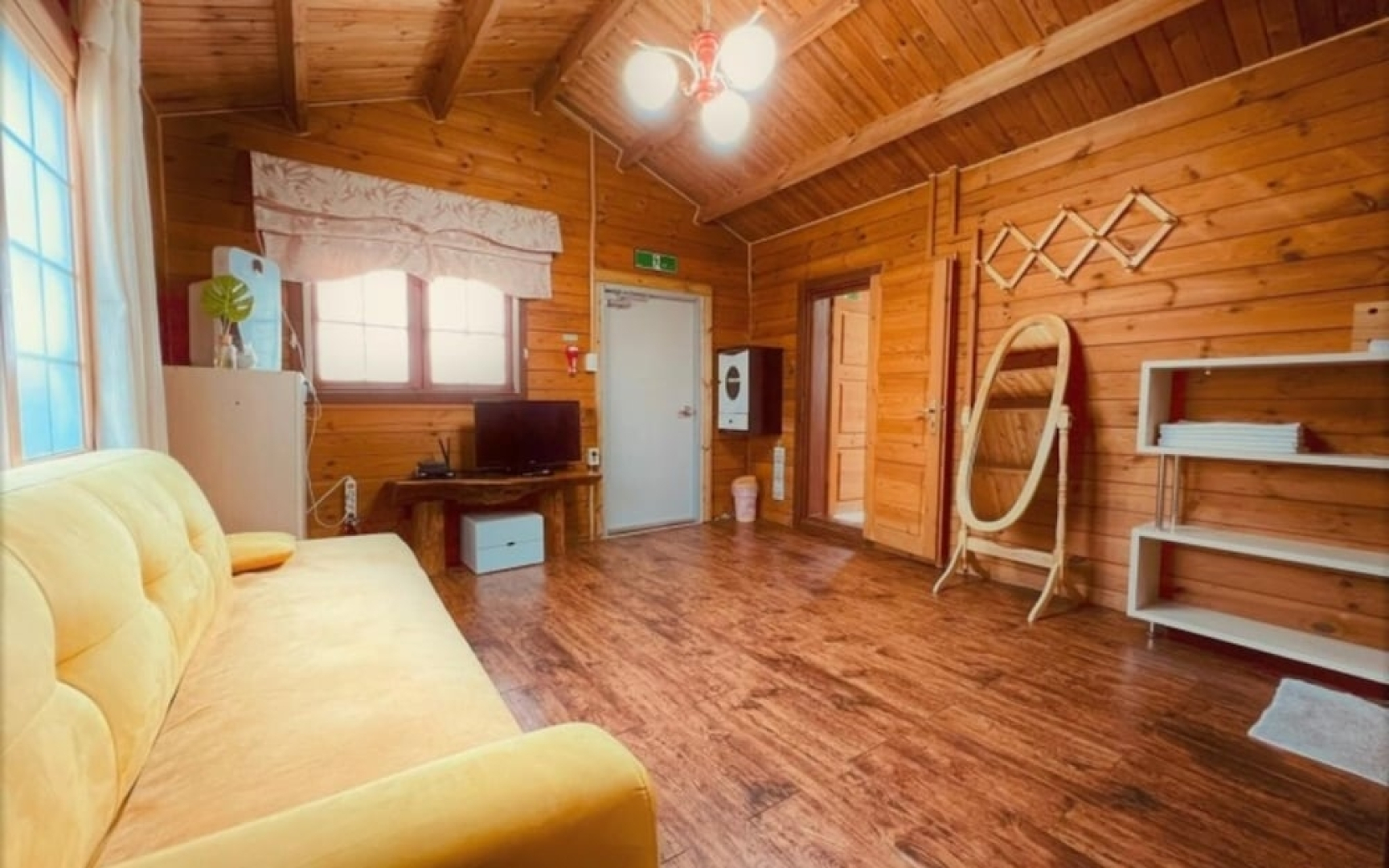 Taean Log House Pension