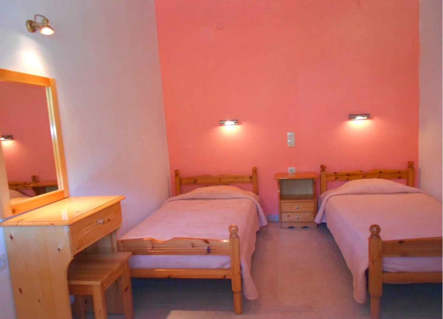 Elves Studios& Apartments